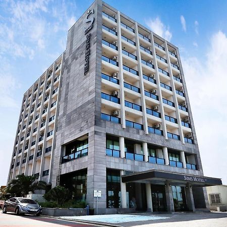 Sims Hotel Чеджудо Экстерьер фото