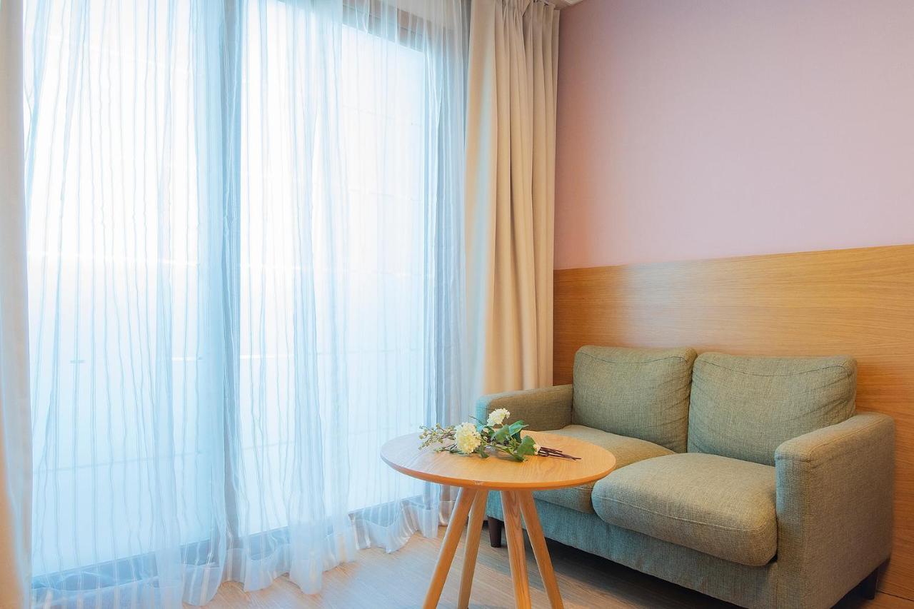 Sims Hotel Чеджудо Экстерьер фото